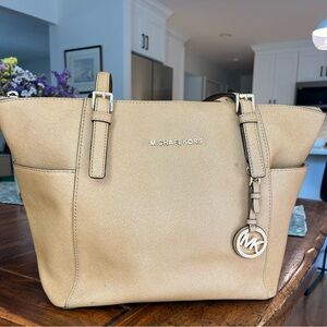 Charlotte large sanfino leather top zip tote bag